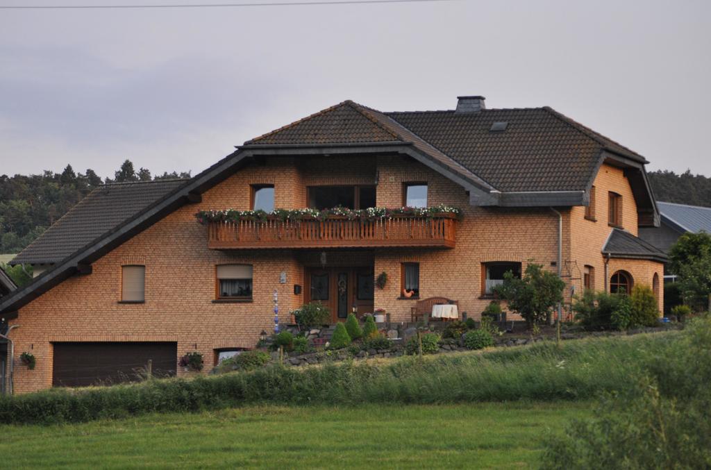Pension Jonas Baar  エクステリア 写真