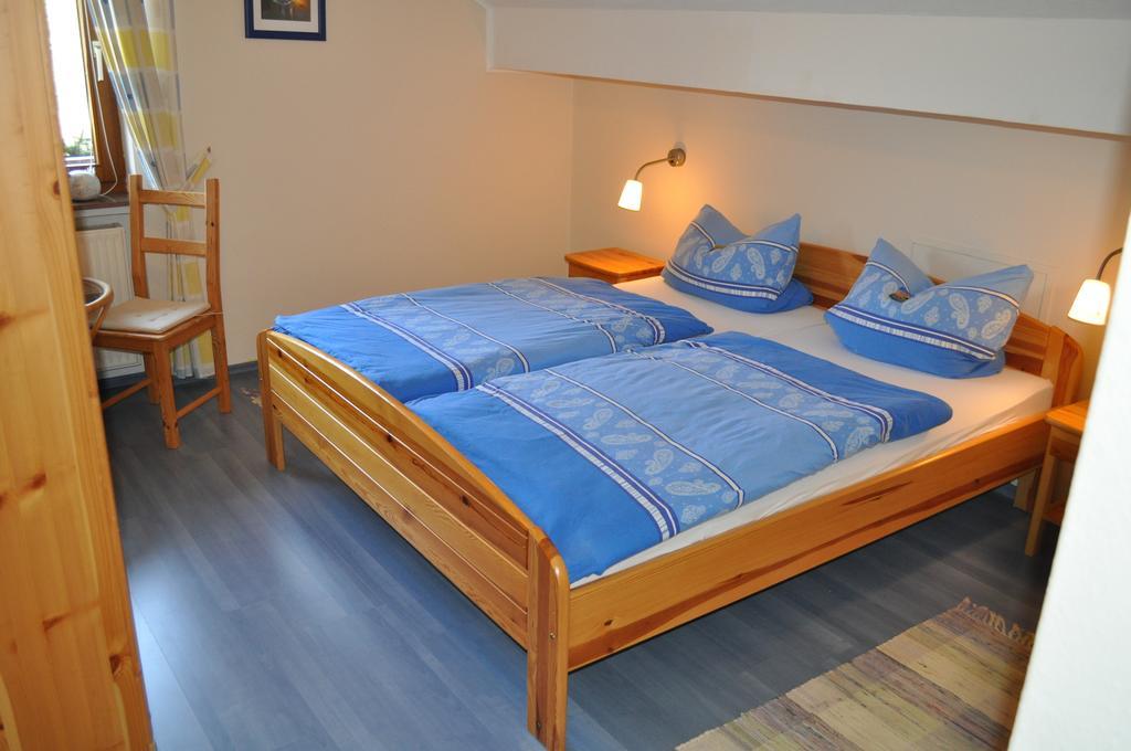 Pension Jonas Baar  部屋 写真